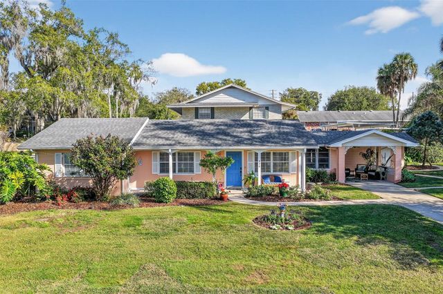 936 N BAKER STREET, Mount Dora, FL 32757