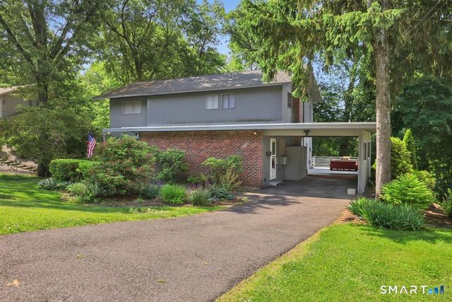 114 Richmond Drive, Manchester, CT 06042