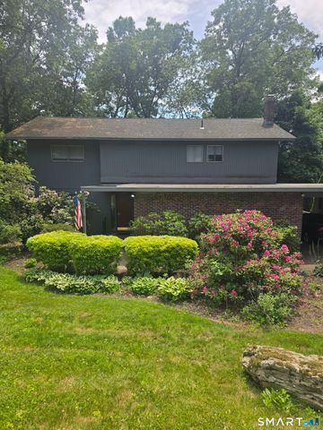 114 Richmond Drive, Manchester, CT 06042