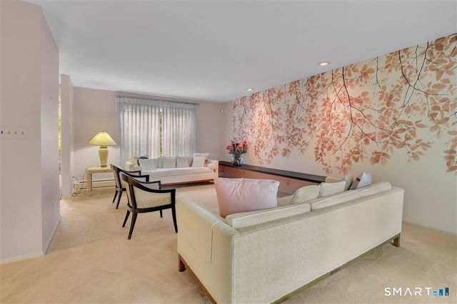 114 Richmond Drive, Manchester, CT 06042
