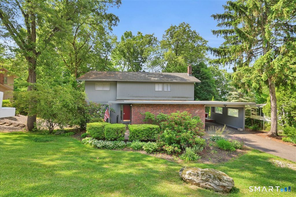 114 Richmond Drive, Manchester, CT 06042