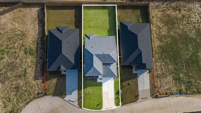 19733 Flag View Drive, Montgomery, TX 77316