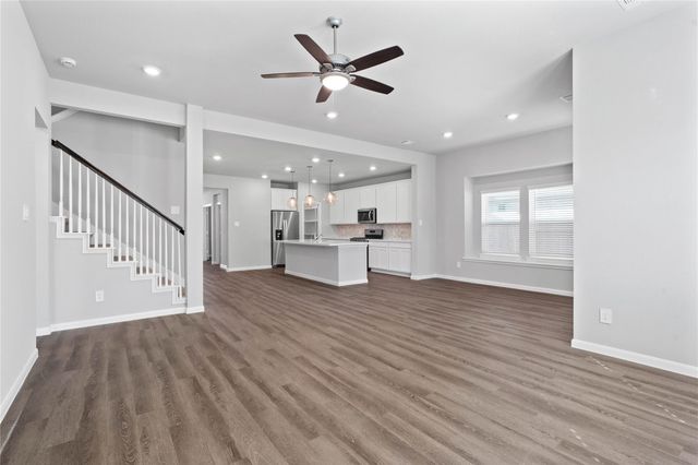 19733 Flag View Drive, Montgomery, TX 77316