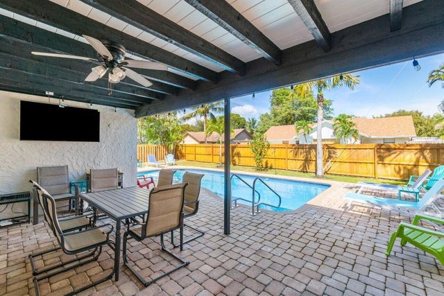 1315 Fulmar Drive, Delray Beach, FL 33444