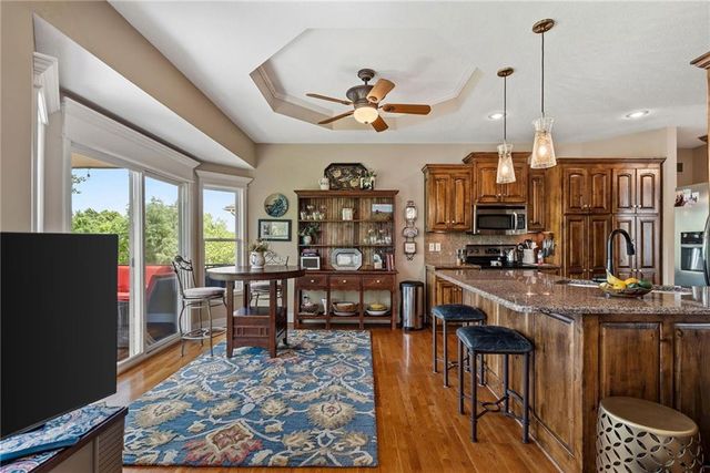 1522 Ventnor Lane, Raymore, MO 64083