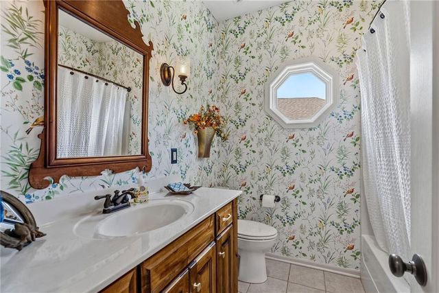 1522 Ventnor Lane, Raymore, MO 64083