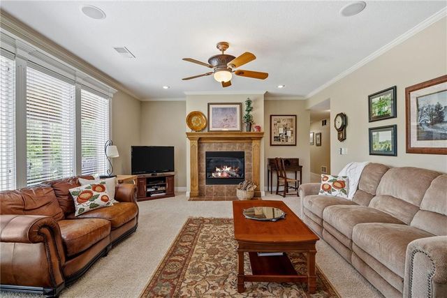 1522 Ventnor Lane, Raymore, MO 64083