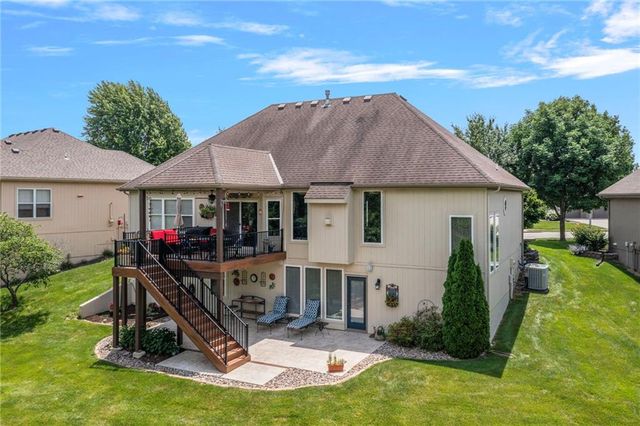 1522 Ventnor Lane, Raymore, MO 64083