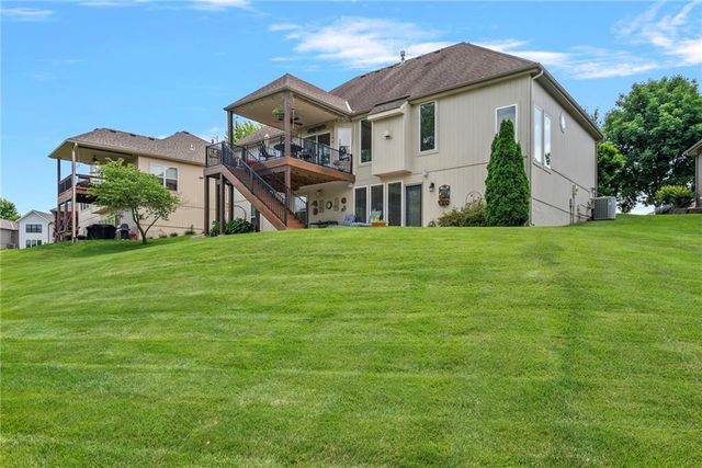 1522 Ventnor Lane, Raymore, MO 64083