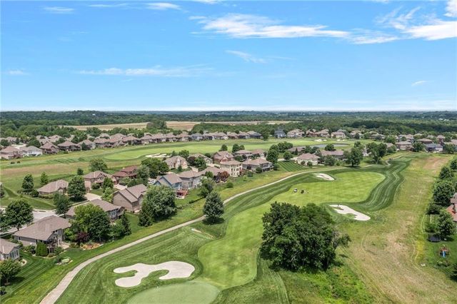 1522 Ventnor Lane, Raymore, MO 64083