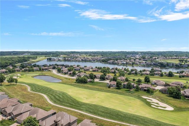 1522 Ventnor Lane, Raymore, MO 64083
