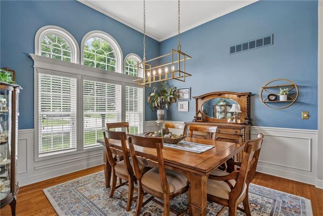 1522 Ventnor Lane, Raymore, MO 64083