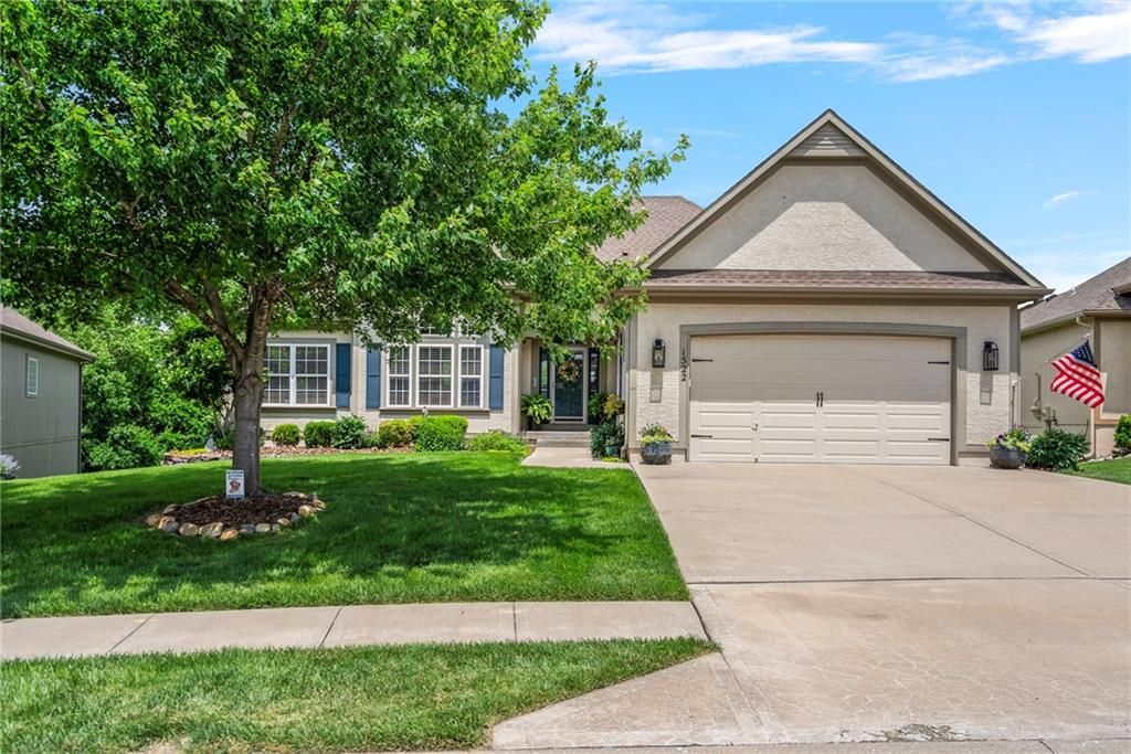 1522 Ventnor Lane, Raymore, MO 64083