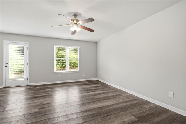 121 W Lexington Avenue, Griffin, GA 30223