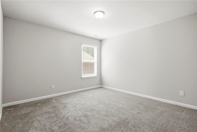 121 W Lexington Avenue, Griffin, GA 30223