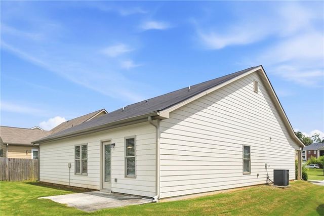 121 W Lexington Avenue, Griffin, GA 30223