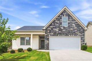 121 W Lexington Avenue, Griffin, GA 30223