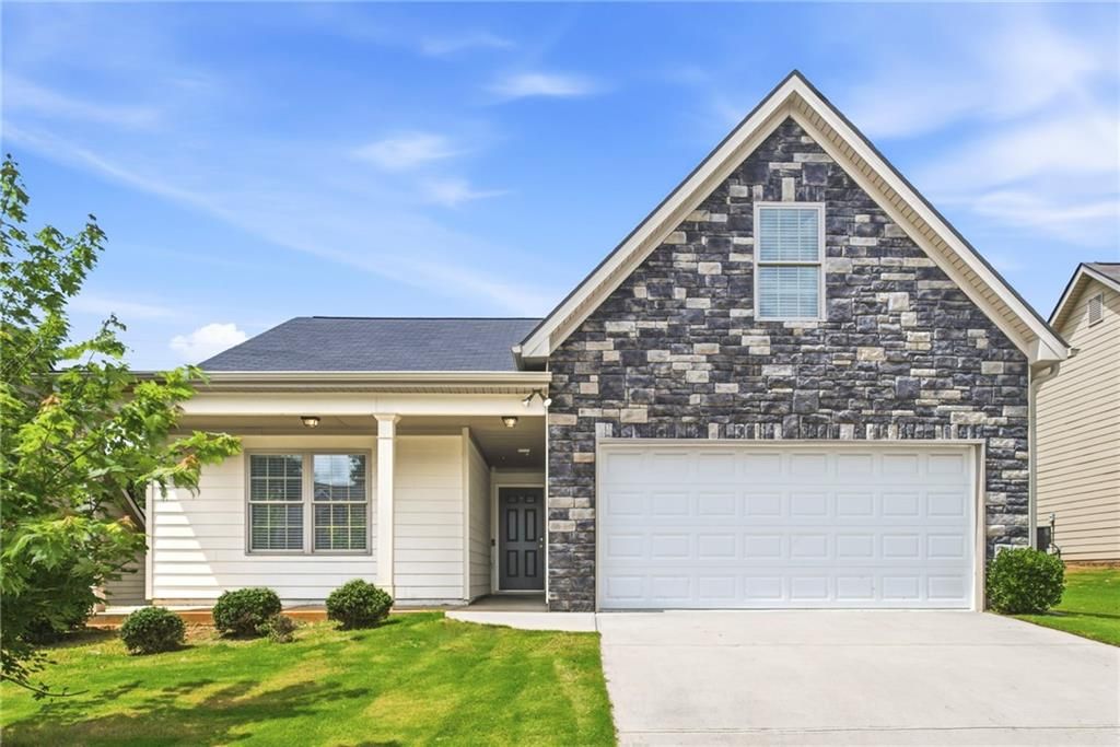 121 W Lexington Avenue, Griffin, GA 30223