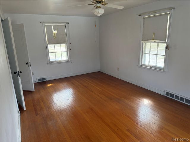 16001 Collingham Drive, Detroit, MI 48205