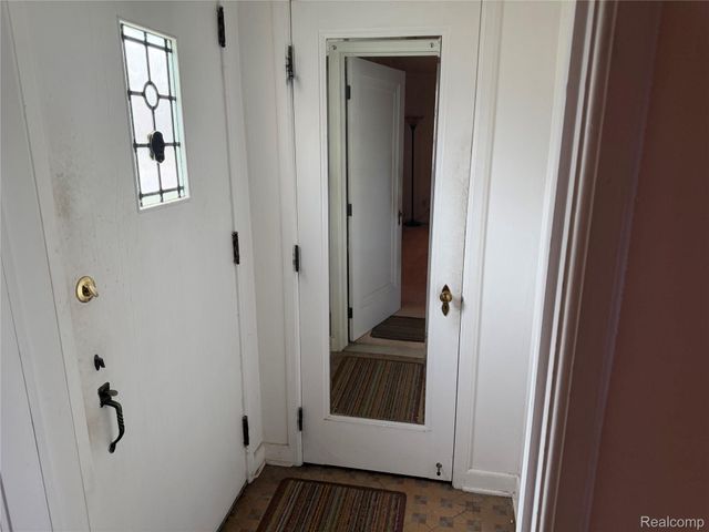 16001 Collingham Drive, Detroit, MI 48205