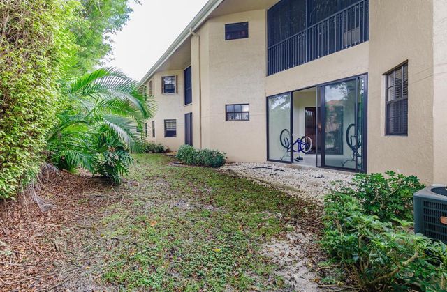 6666 Montego Bay Boulevard E, Boca Raton, FL 33433