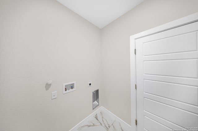 165 Flor Del Sol, San Antonio, TX 78264