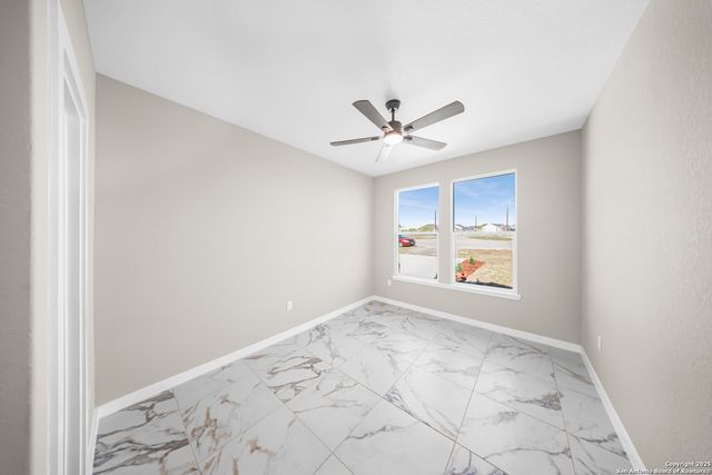 165 Flor Del Sol, San Antonio, TX 78264