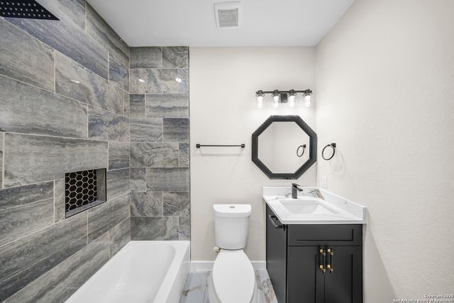 165 Flor Del Sol, San Antonio, TX 78264