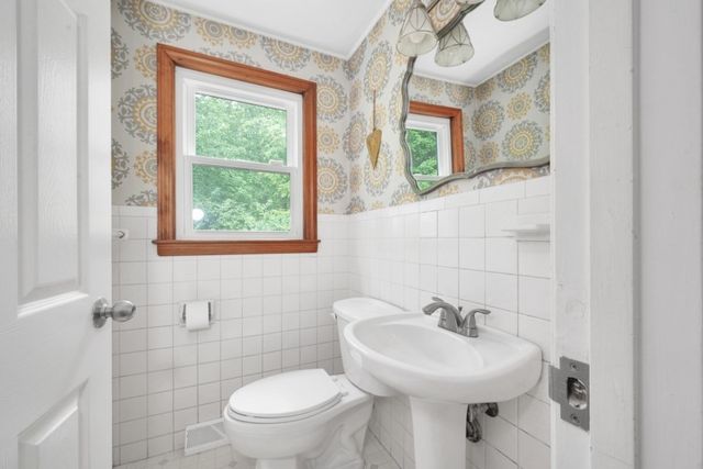 25 Foxtail Rd, Hanover, MA 02339