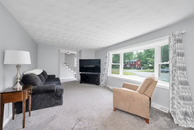 25 Foxtail Rd, Hanover, MA 02339