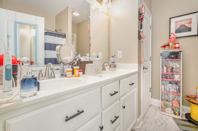 1970 Woodbury Ln, Columbia, TN 38401