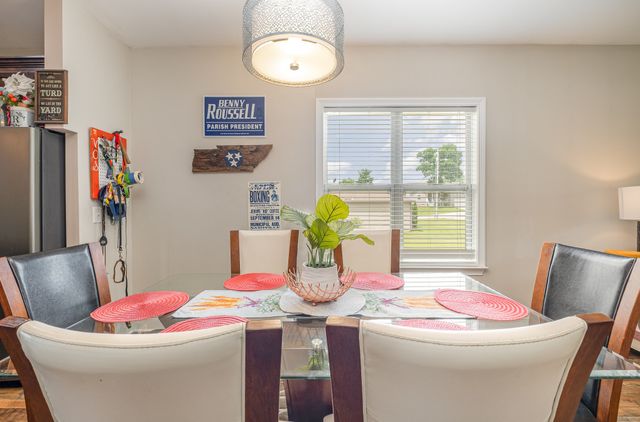 1970 Woodbury Ln, Columbia, TN 38401