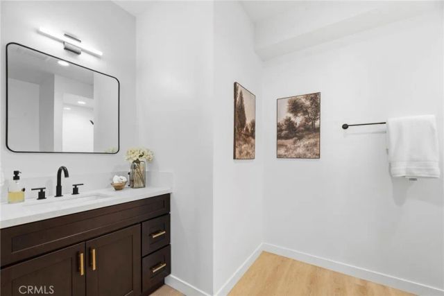1189 Crehnshaw, Los Angeles, CA 90019