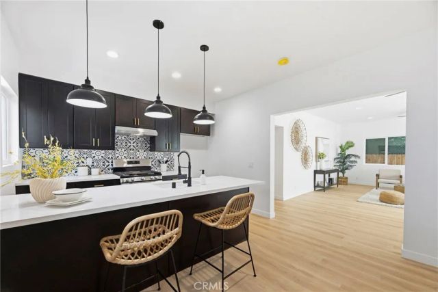 1189 Crehnshaw, Los Angeles, CA 90019