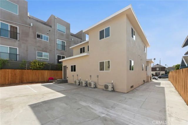 1189 Crehnshaw, Los Angeles, CA 90019