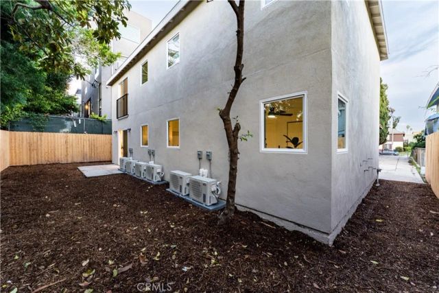 1189 Crehnshaw, Los Angeles, CA 90019