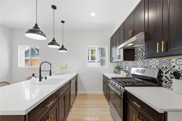 1189 Crehnshaw, Los Angeles, CA 90019