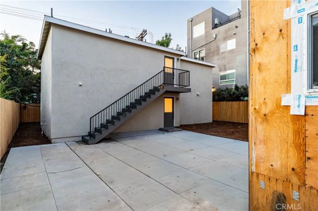 1189 Crehnshaw, Los Angeles, CA 90019