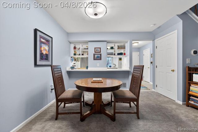 2662 Packard Street, Ann Arbor, MI 48104