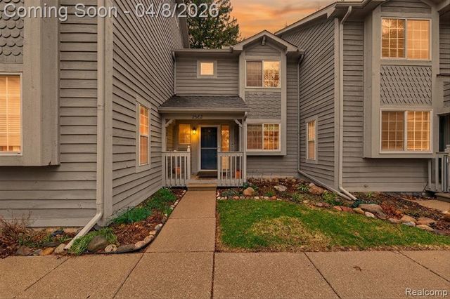 2662 Packard Street, Ann Arbor, MI 48104