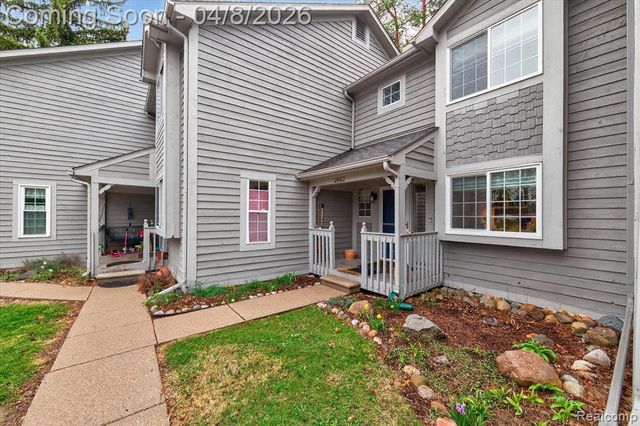 2662 Packard Street, Ann Arbor, MI 48104
