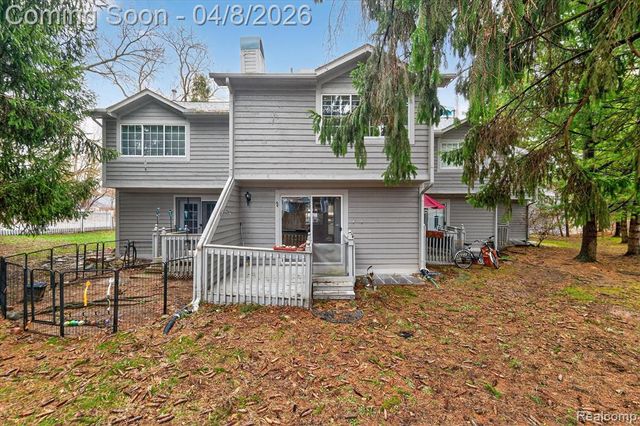 2662 Packard Street, Ann Arbor, MI 48104