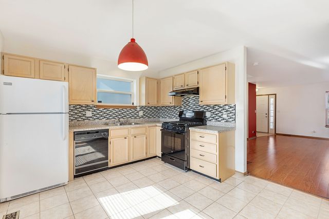 1431 E 72nd Street, Chicago, IL 60619