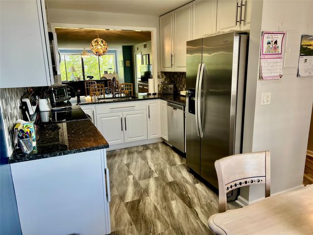 9787 N BELFORT Circle 307, Tamarac, FL 33321