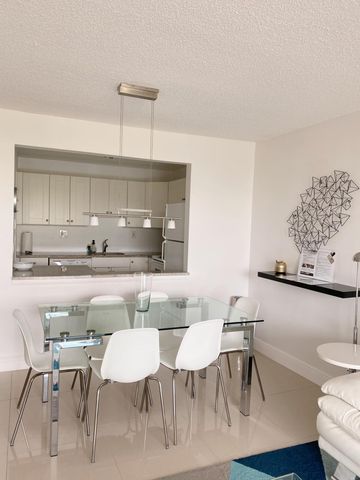 1830 Embassy Drive 403, West Palm Beach, FL 33401