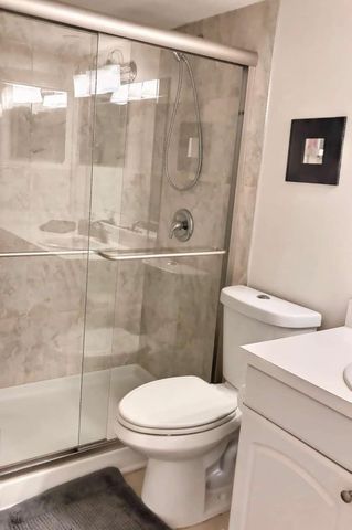 1830 Embassy Drive 403, West Palm Beach, FL 33401