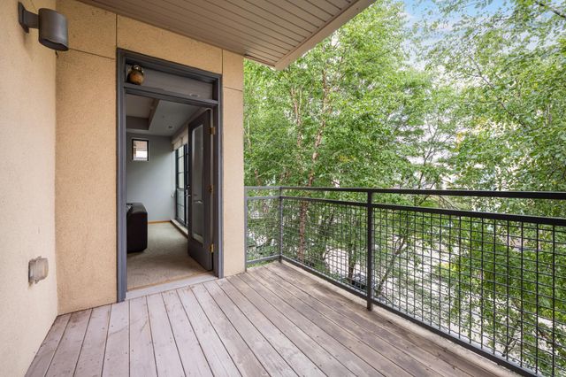 2565 Franklin Avenue 313, Saint Paul, MN 55114