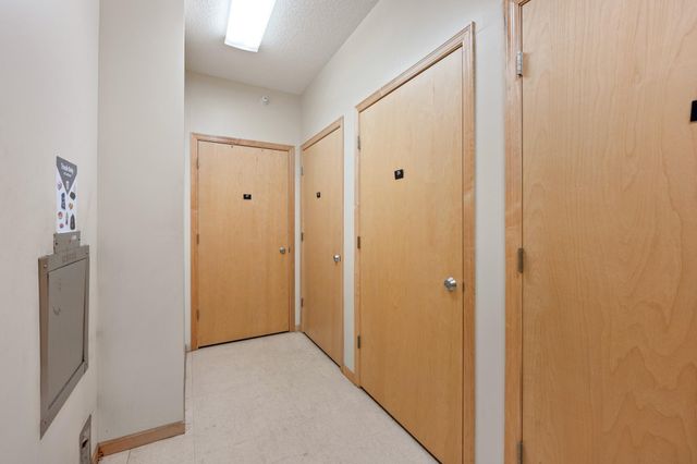 2565 Franklin Avenue 313, Saint Paul, MN 55114