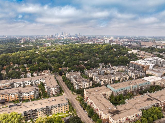 2565 Franklin Avenue 313, Saint Paul, MN 55114