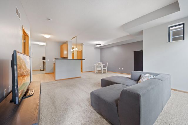 2565 Franklin Avenue 313, Saint Paul, MN 55114